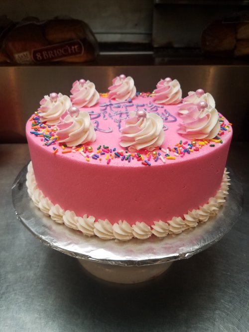 Custom cake by Suzy